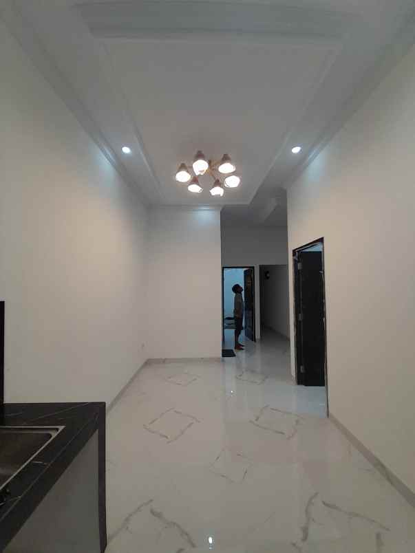 dijual rumah jl pramuka mampang