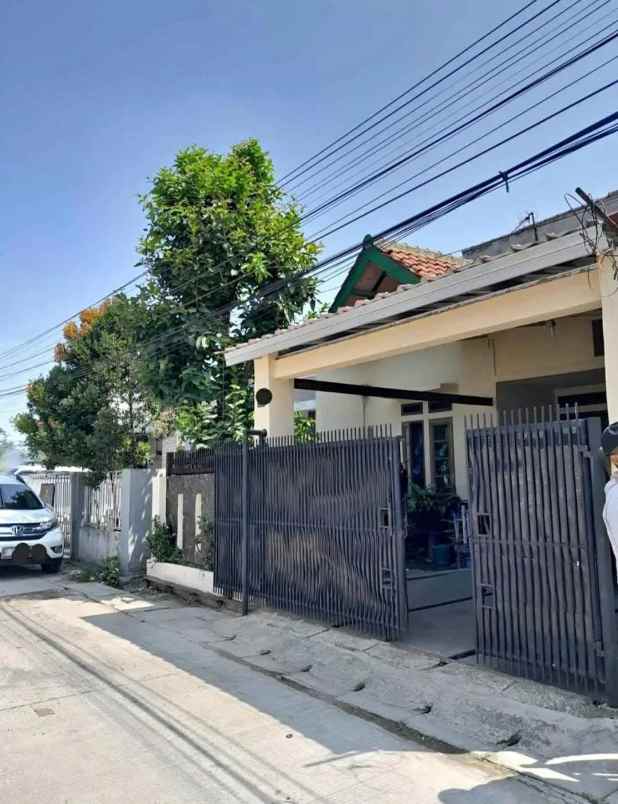 dijual rumah jl propelat margahayu raya