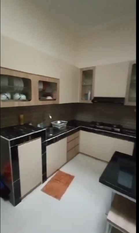 dijual rumah jl puri alam kencana