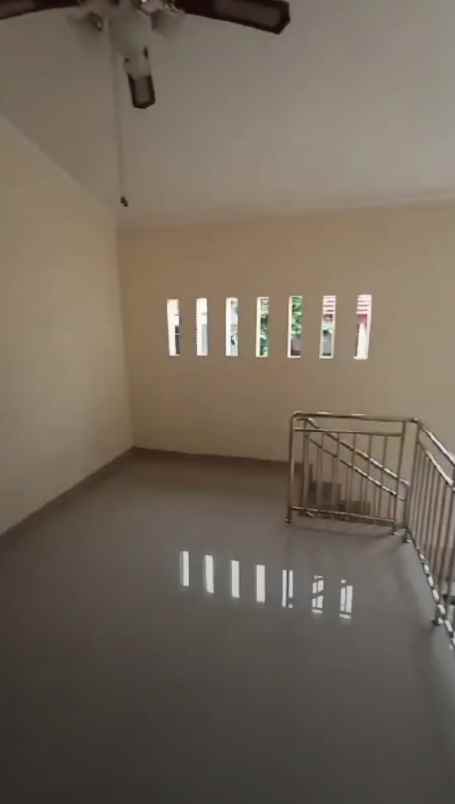 dijual rumah jl puri alam kencana