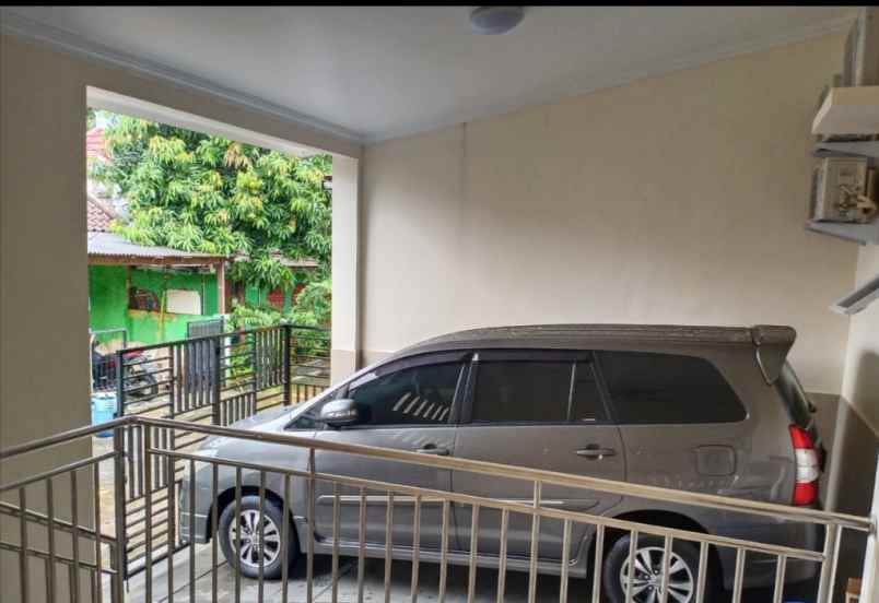 dijual rumah jl puri alam kencana