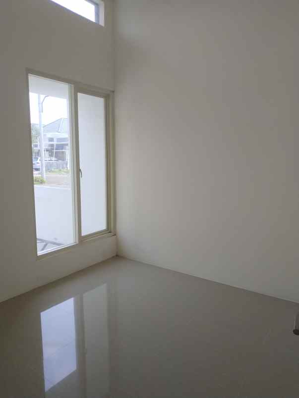 dijual rumah jl raya hulaan menganti gresik