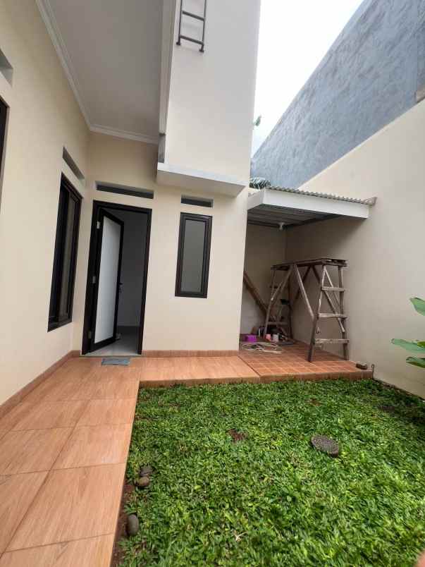 dijual rumah jl raya jatimekar