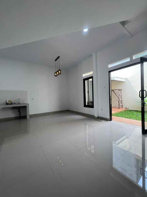 dijual rumah jl raya jatimekar