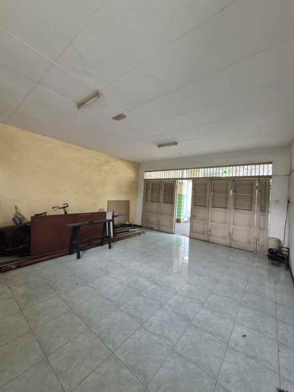 dijual rumah jl raya merr ir soekarno