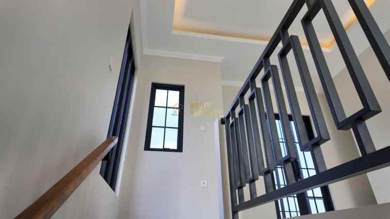 dijual rumah jl rejodani sariharjo