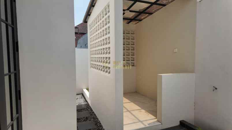 dijual rumah jl rejodani sariharjo