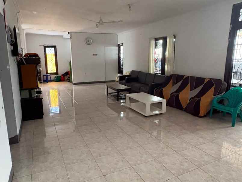 dijual rumah jl rosela wijaya kusuma