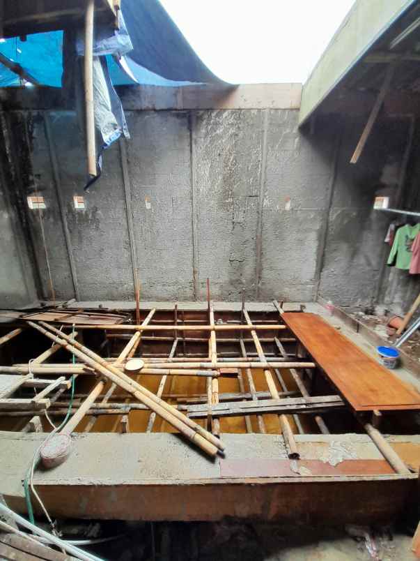 dijual rumah jl saidan tanah baru beji