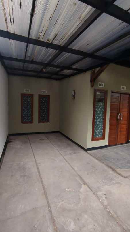 dijual rumah jl saluyu indah riung