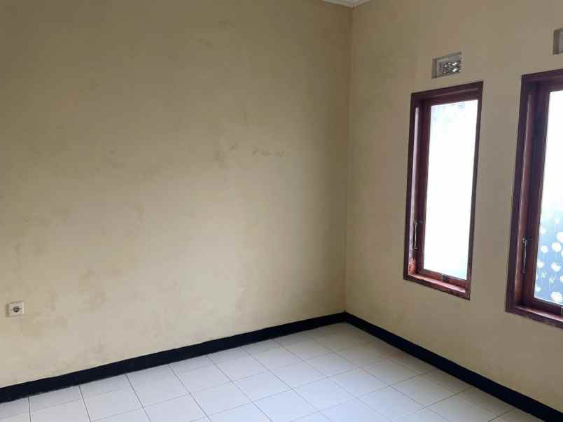 dijual rumah jl saluyu indah riung