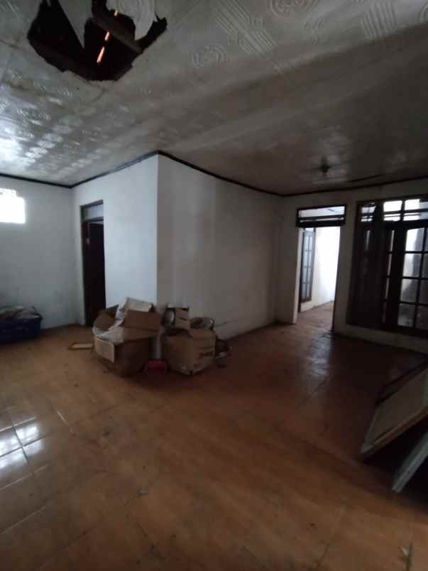 dijual rumah jl saturnus tengah komplek