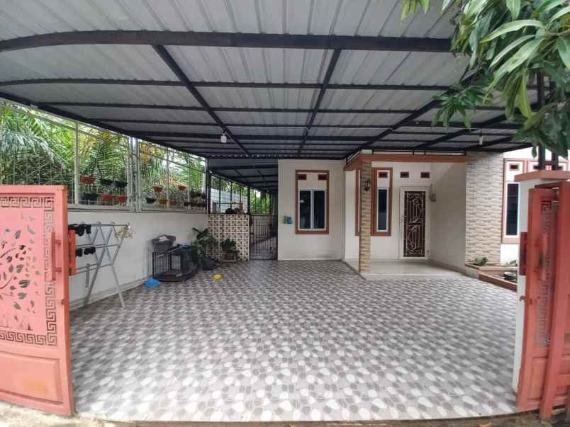 dijual rumah jl suntai