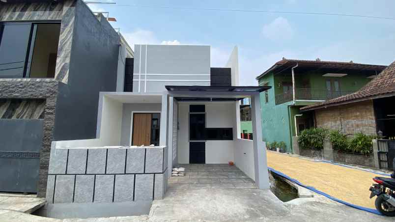 dijual rumah jl utama pd kulon pondok