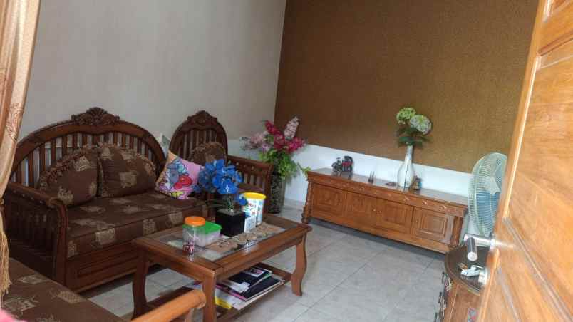 dijual rumah jl wates km 11