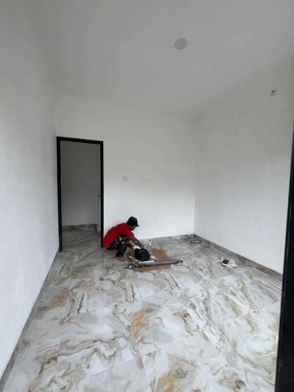 dijual rumah jl wibawa mukti jati asih