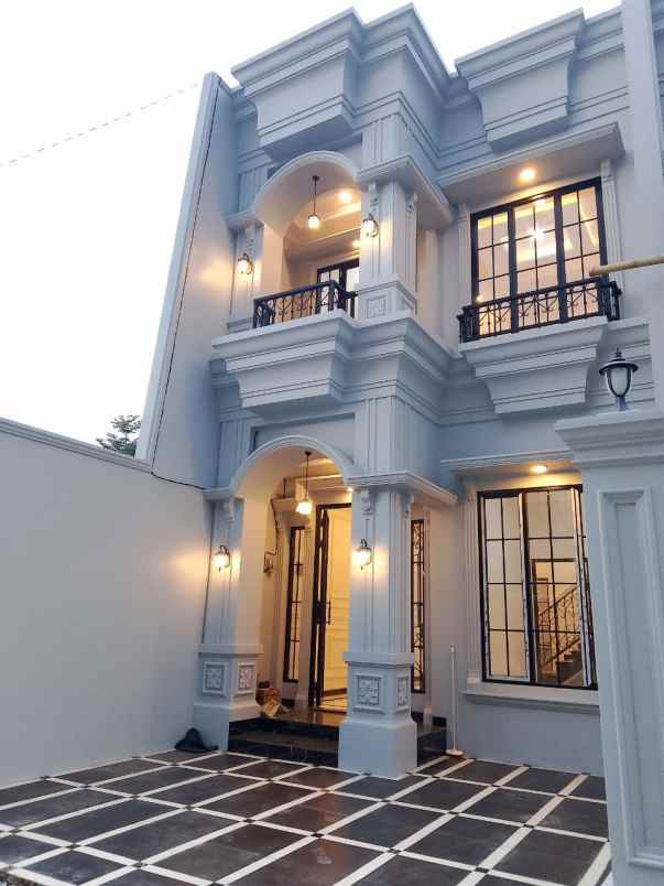 dijual rumah jln tabroni