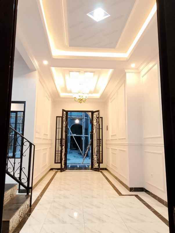 dijual rumah jln tabroni