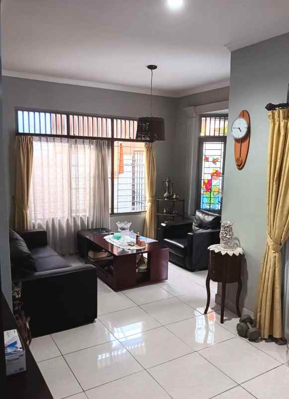 dijual rumah jombang tangsel