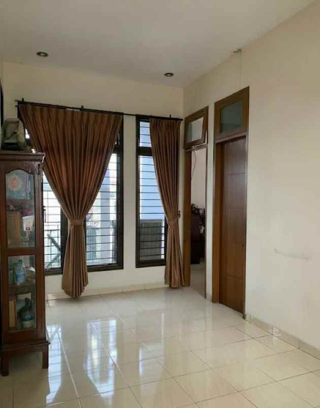 dijual rumah juanda