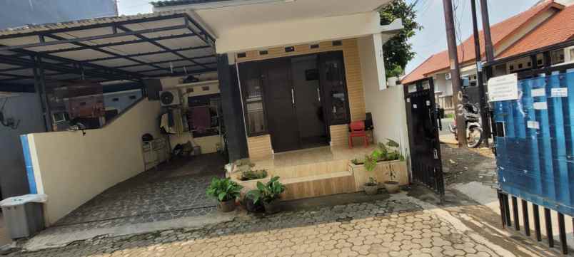 dijual rumah jurang manggu timur