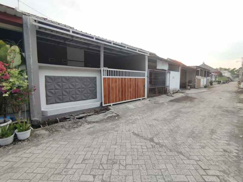 dijual rumah kadokan grogol sukoharjo