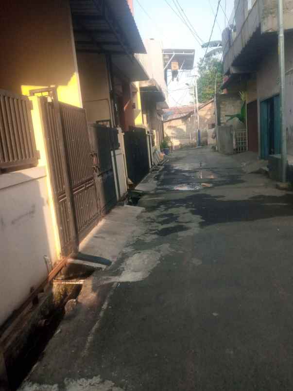 dijual rumah kalideres