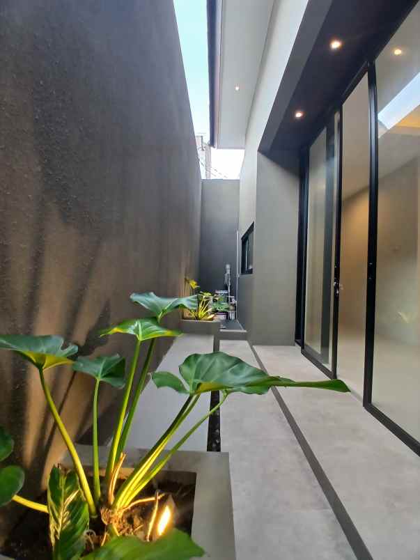 dijual rumah kaliurang km 14