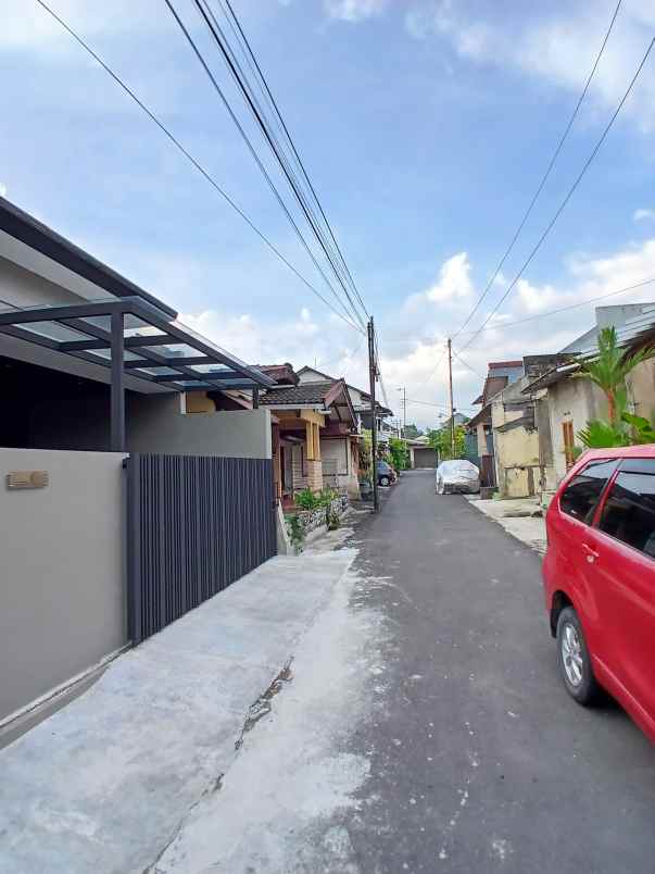 dijual rumah kaliurang km 14
