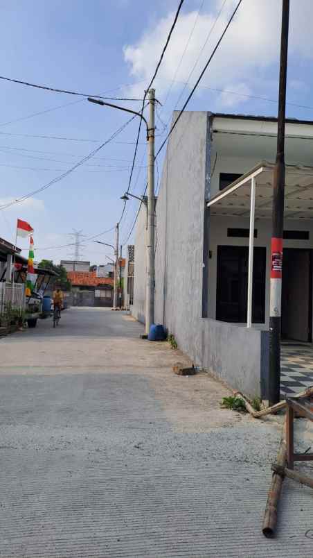 dijual rumah karang satria