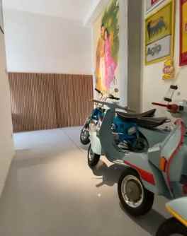 dijual rumah kayu putih