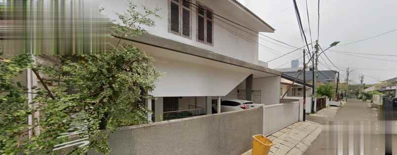 dijual rumah kayu putih