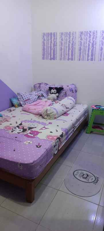 dijual rumah kayu putih