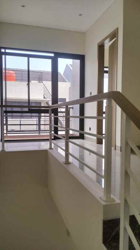 dijual rumah kel sukamiskin arcamanik