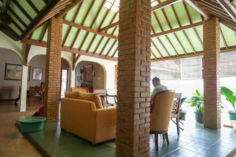 dijual rumah kemandoran cinangka