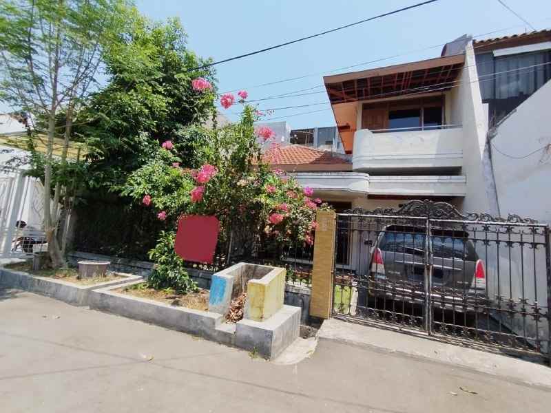 dijual rumah kertajaya indah