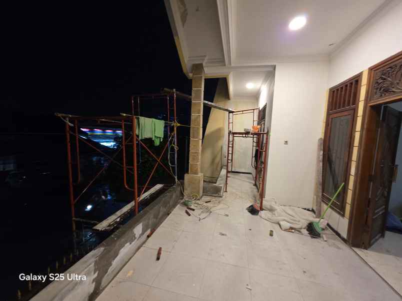 dijual rumah ketintang baru