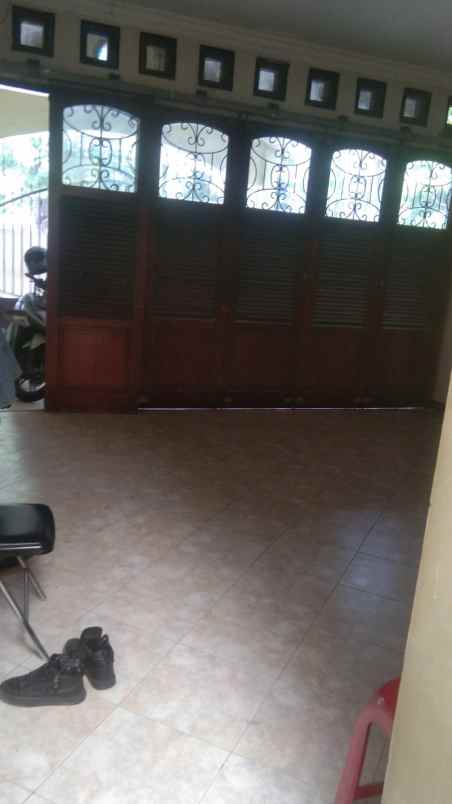 dijual rumah ketintang madya