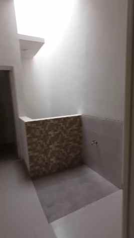 dijual rumah klampis