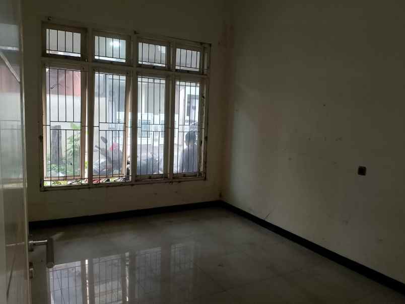 dijual rumah klender duren sawit