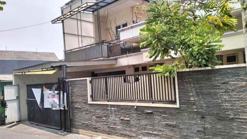 dijual rumah klender duren sawit