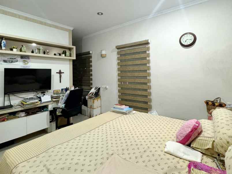 dijual rumah komp citraland gama city
