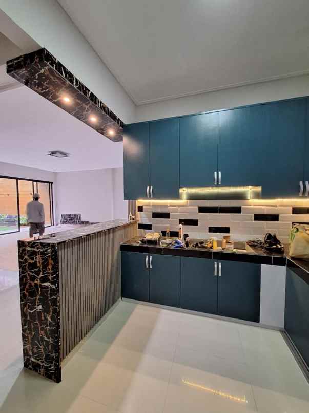 dijual rumah komp puri budi asri