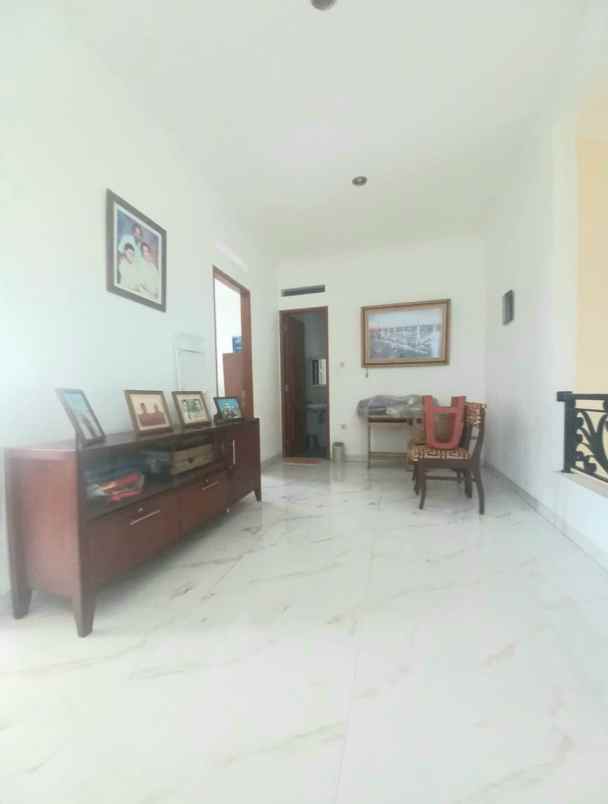 dijual rumah komplek abadi pondok bambu