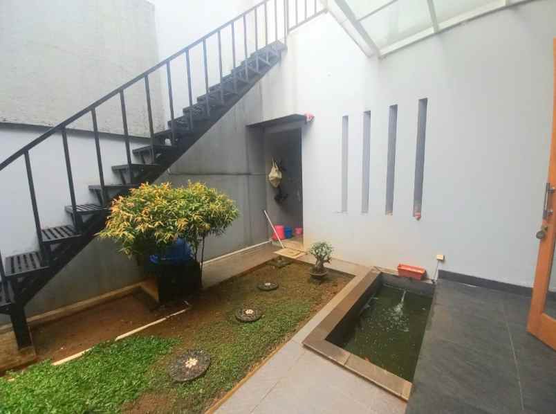 dijual rumah komplek abadi pondok bambu