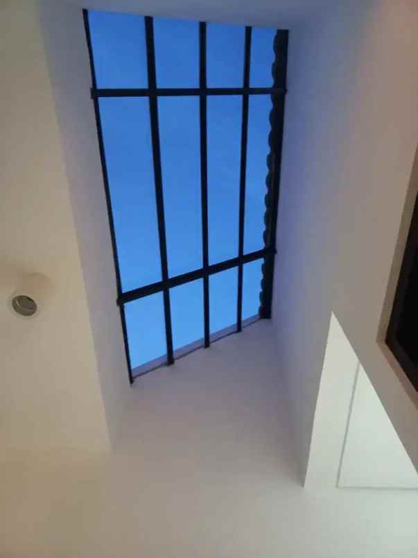 dijual rumah komplek adipura cluster