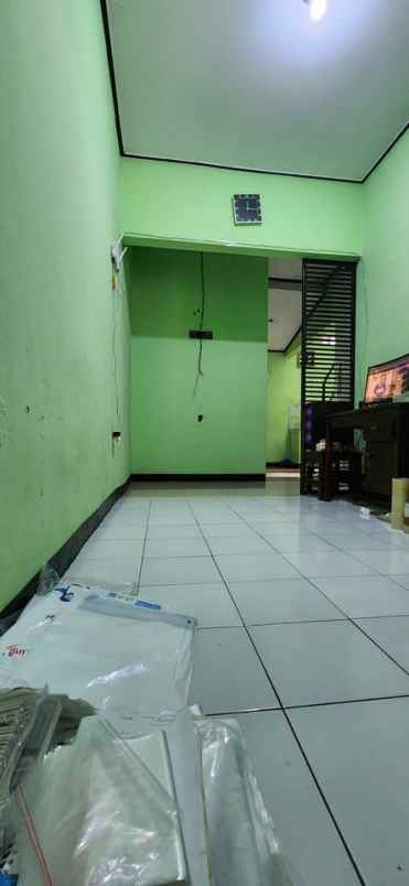 dijual rumah komplek adipura cluster