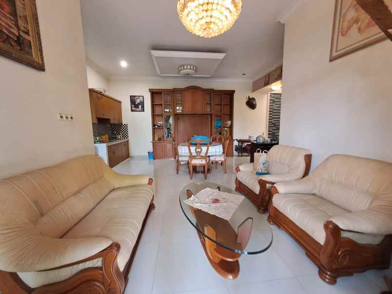 dijual rumah komplek billymoon duren sawit