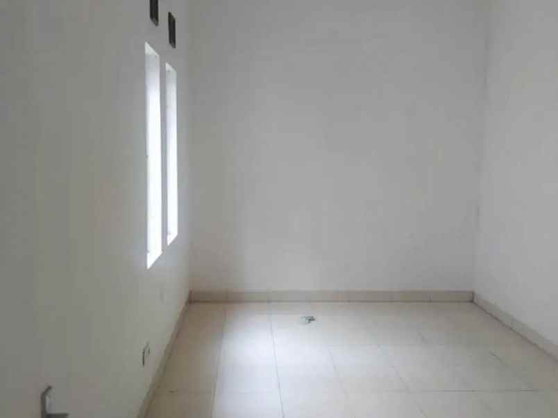 dijual rumah komplek buahbatu regency