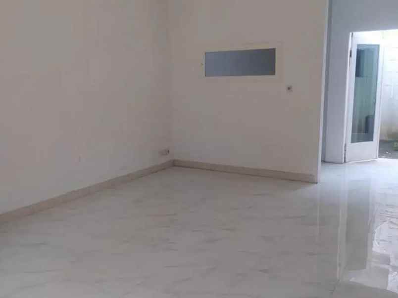 dijual rumah komplek buahbatu regency